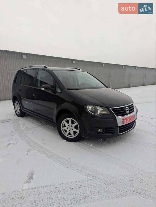 Мінівен Volkswagen Cross Touran 2008 в Києві