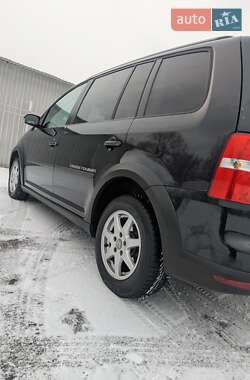 Мінівен Volkswagen Cross Touran 2008 в Києві