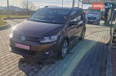 Volkswagen Cross Touran 2011