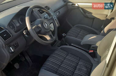 Мінівен Volkswagen Cross Touran 2011 в Хотині