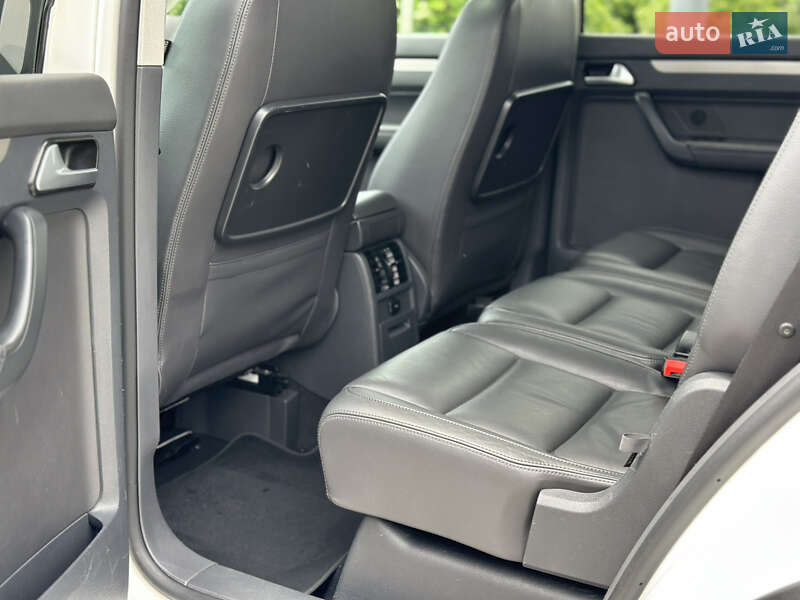 Минивэн Volkswagen Cross Touran 2010 в Староконстантинове