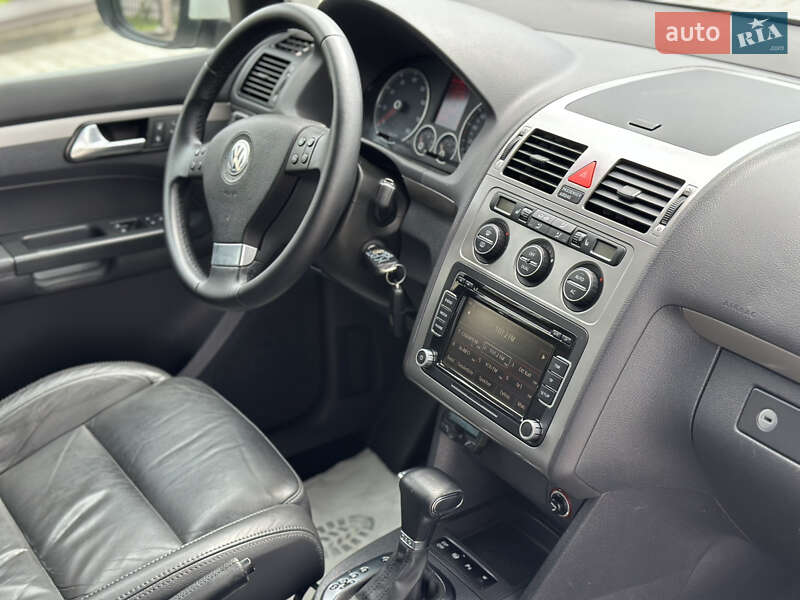 Минивэн Volkswagen Cross Touran 2010 в Староконстантинове