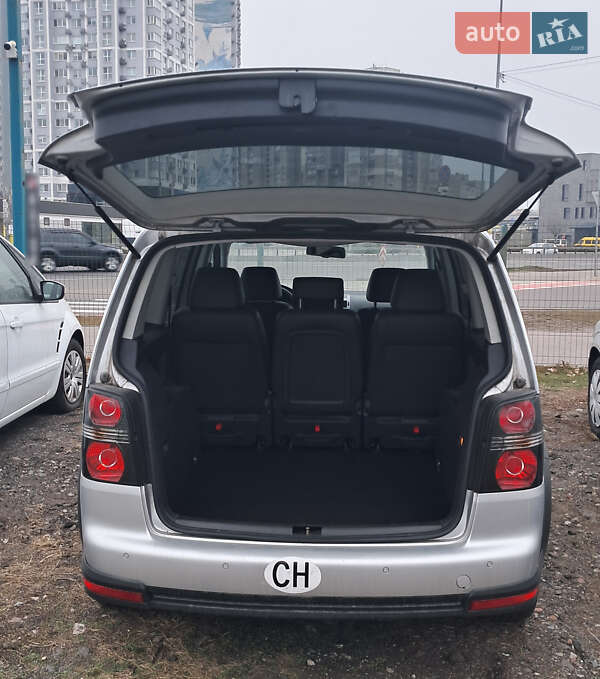 Мінівен Volkswagen Cross Touran 2008 в Києві фото 4 Мінівен Volkswagen Cross Touran 2008 в Києві