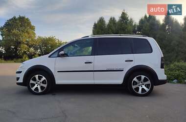 Мінівен Volkswagen Cross Touran 2010 в Новій Ушиці
