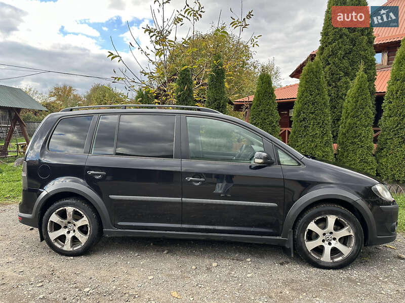 Минивэн Volkswagen Cross Touran 2007 в Жовкве
