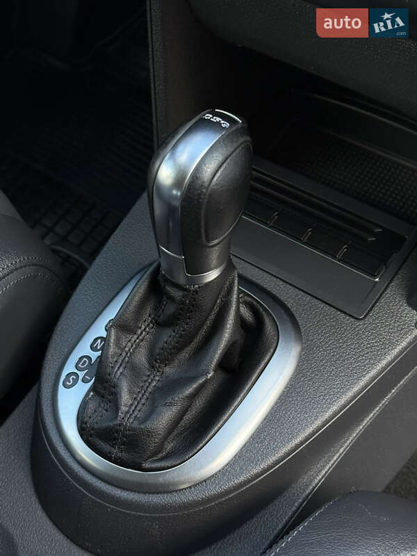 Мінівен Volkswagen Cross Touran 2011 в Самборі