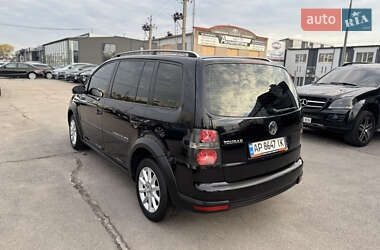 Мінівен Volkswagen Cross Touran 2007 в  фото 3 Мінівен Volkswagen Cross Touran 2007 в
