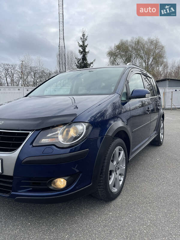 Минивэн Volkswagen Cross Touran 2008 в Киеве