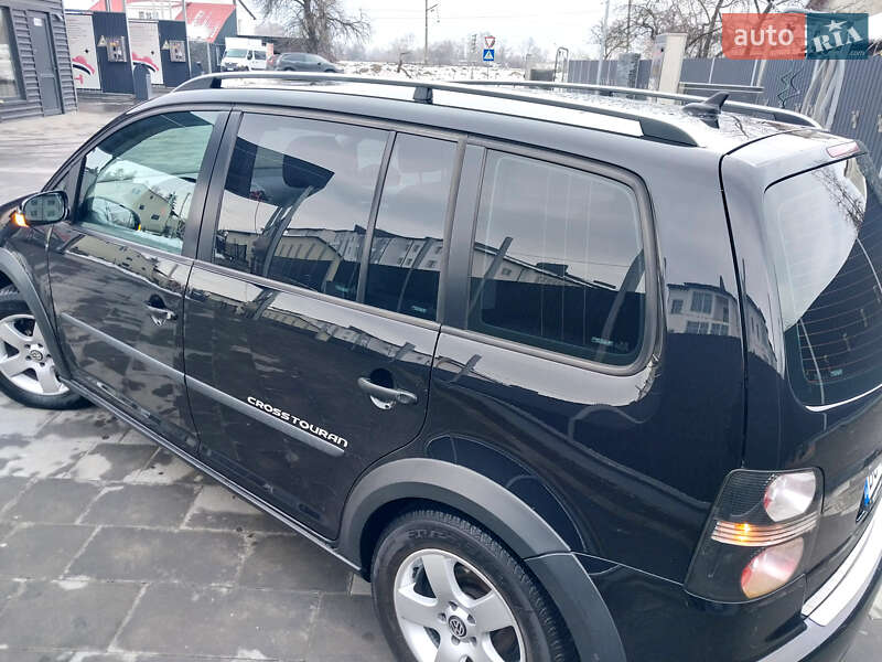 Минивэн Volkswagen Cross Touran 2008 в Самборе