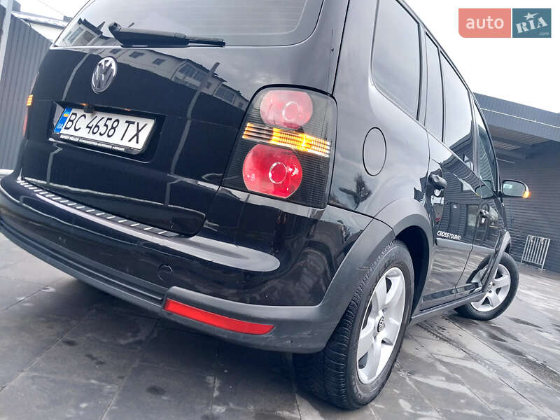 Минивэн Volkswagen Cross Touran 2008 в Самборе