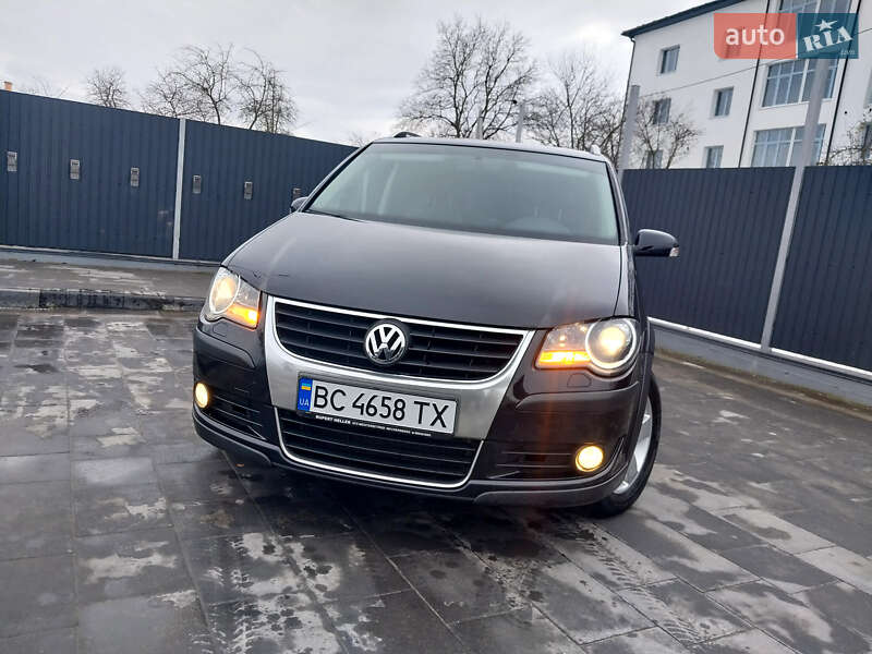 Минивэн Volkswagen Cross Touran 2008 в Самборе