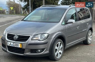 Минивэн Volkswagen Cross Touran 2008 в Староконстантинове