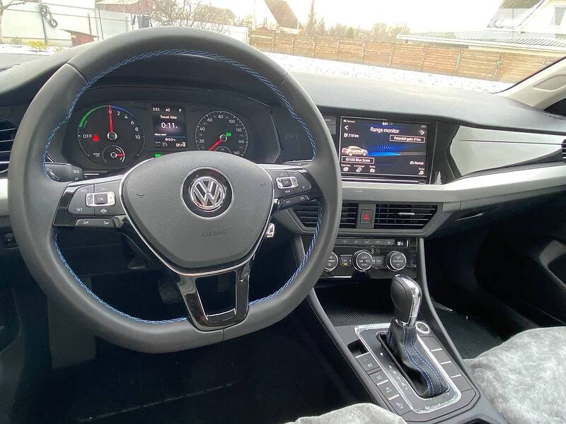 Седан Volkswagen e-Bora 2019 в Борисполе