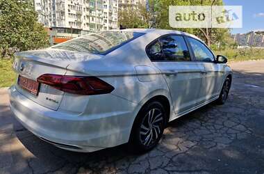 Седан Volkswagen e-Bora 2019 в 