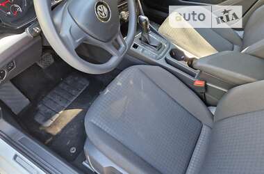 Седан Volkswagen e-Bora 2019 в 