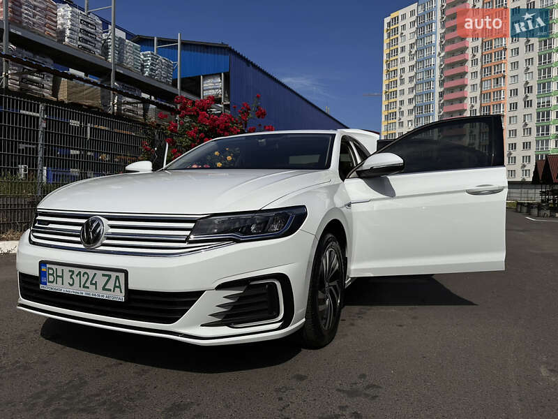Седан Volkswagen e-Bora 2020 в Одесі