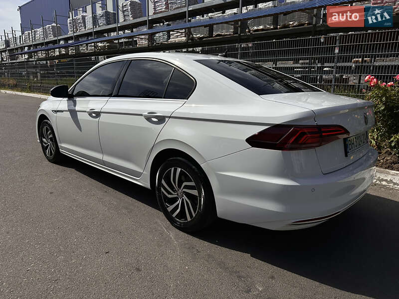 Седан Volkswagen e-Bora 2020 в Одесі