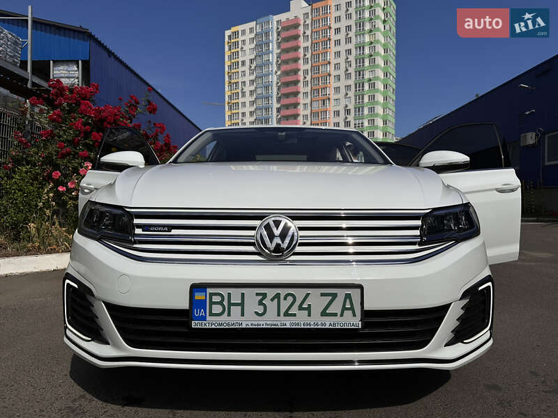 Седан Volkswagen e-Bora 2020 в Одесі