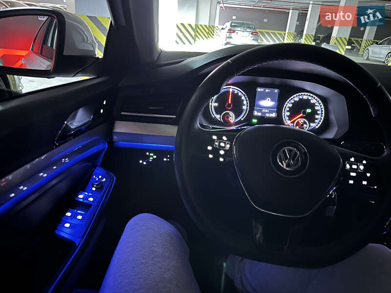 Седан Volkswagen e-Bora 2020 в Одесі