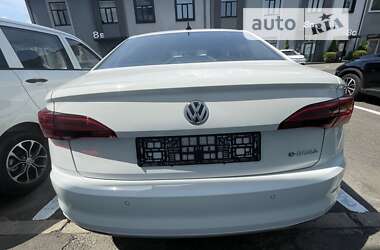 Седан Volkswagen e-Bora 2019 в Киеве