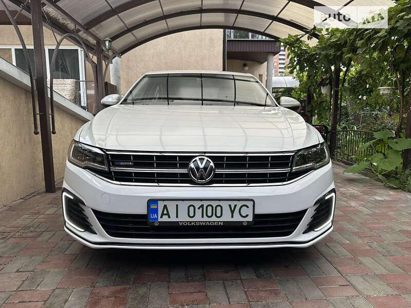 Седан Volkswagen e-Bora 2019 в Броварах