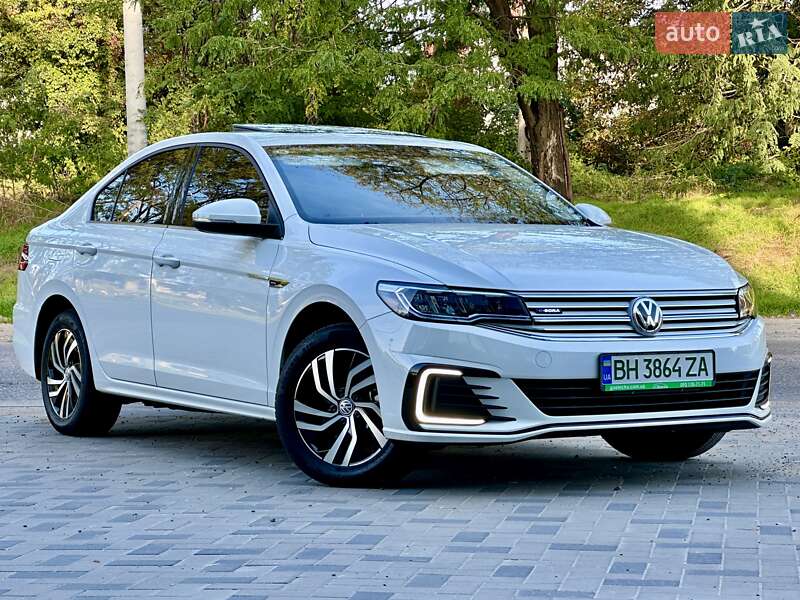 Седан Volkswagen e-Bora 2020 в Одесі