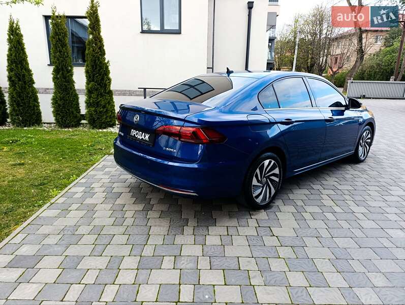 Седан Volkswagen e-Bora 2019 в Ужгороде
