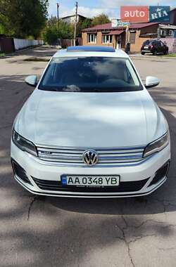 Седан Volkswagen e-Bora 2019 в Боярке
