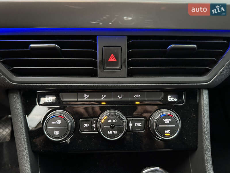 Седан Volkswagen e-Bora 2019 в Києві