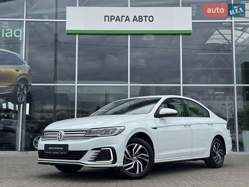 Volkswagen e-Bora 2020