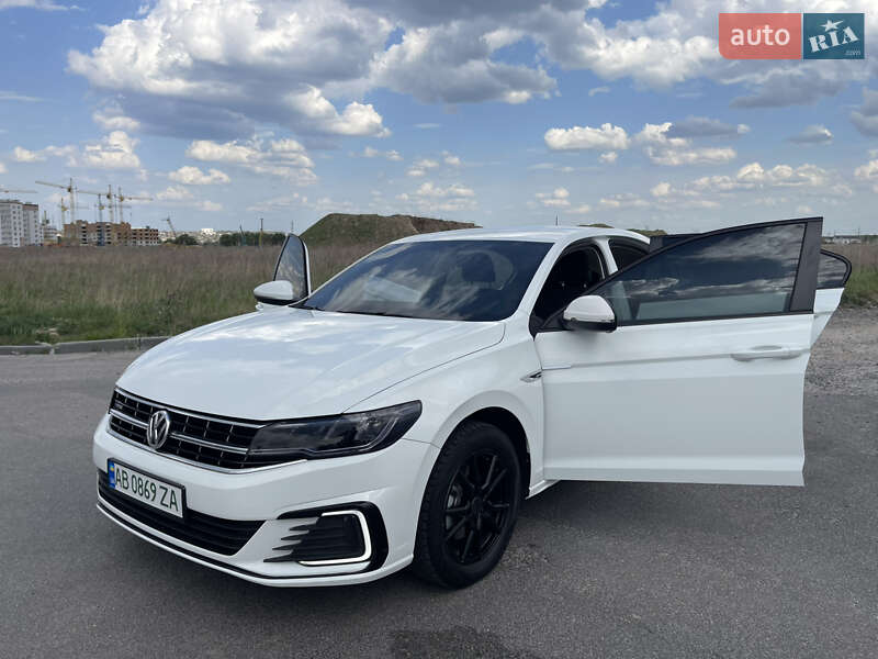 Volkswagen e-Bora 2020