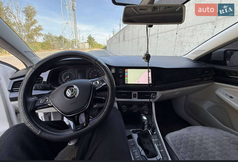 Седан Volkswagen e-Bora 2019 в Тернополе