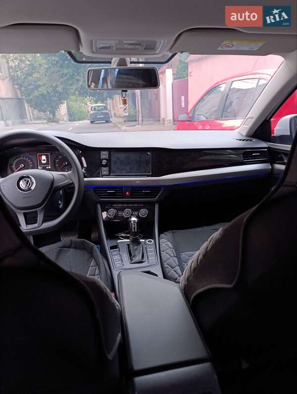 Седан Volkswagen e-Bora 2020 в Виннице
