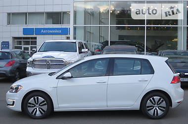 Хетчбек Volkswagen e-Golf 2016 в Києві