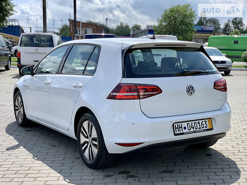 Хетчбек Volkswagen e-Golf 2016 в Хмельницькому