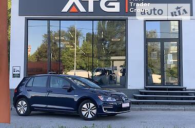Volkswagen e-Golf 2016