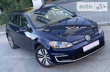 Хетчбек Volkswagen e-Golf 2016 в 