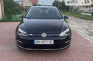 Хетчбек Volkswagen e-Golf 2015 в Покровську