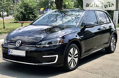 Універсал Volkswagen e-Golf 2017 в Києві