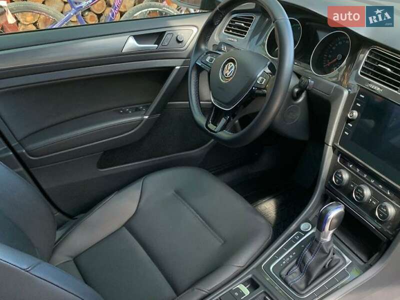 Хетчбек Volkswagen e-Golf 2018 в Харкові