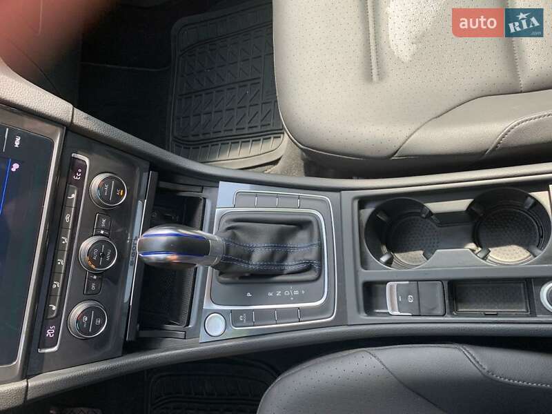 Хетчбек Volkswagen e-Golf 2018 в Харкові