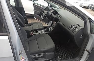 Хетчбек Volkswagen e-Golf 2018 в 