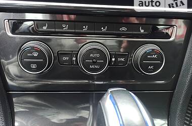 Хетчбек Volkswagen e-Golf 2018 в 