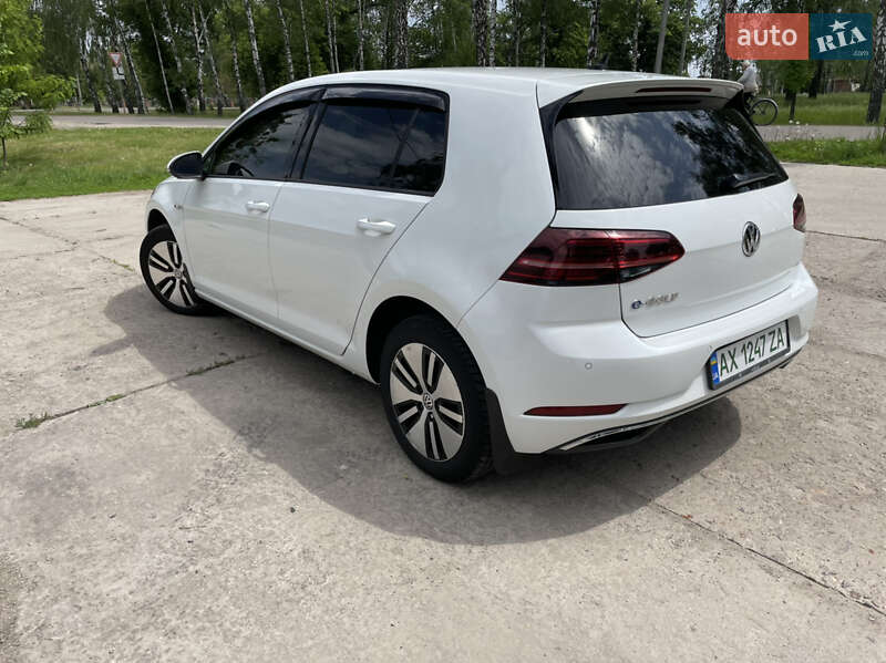 Хэтчбек Volkswagen e-Golf 2017 в Сумах