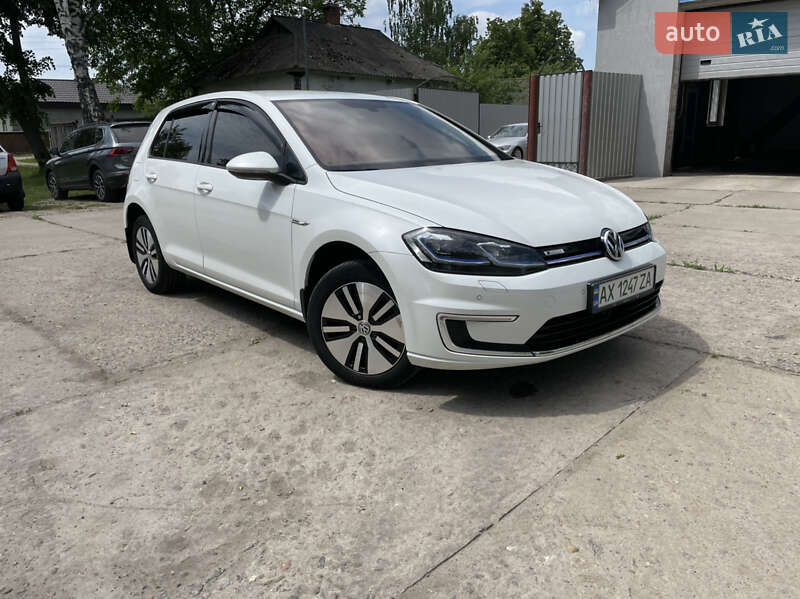 Хэтчбек Volkswagen e-Golf 2017 в Сумах