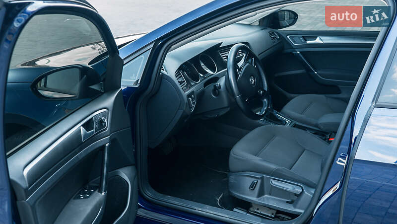 Хэтчбек Volkswagen e-Golf 2019 в Ужгороде