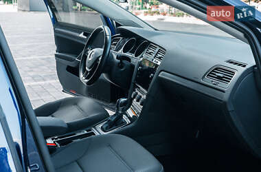 Хэтчбек Volkswagen e-Golf 2019 в Ужгороде