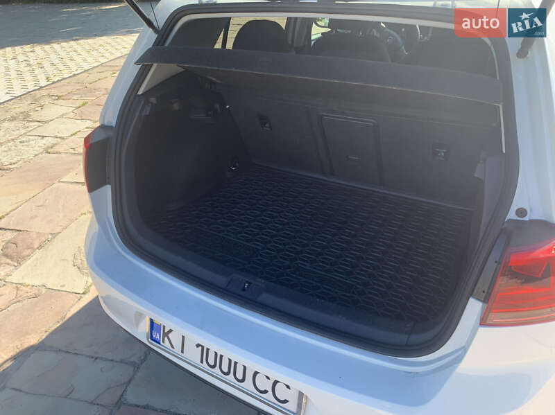 Хэтчбек Volkswagen e-Golf 2016 в Белой Церкви