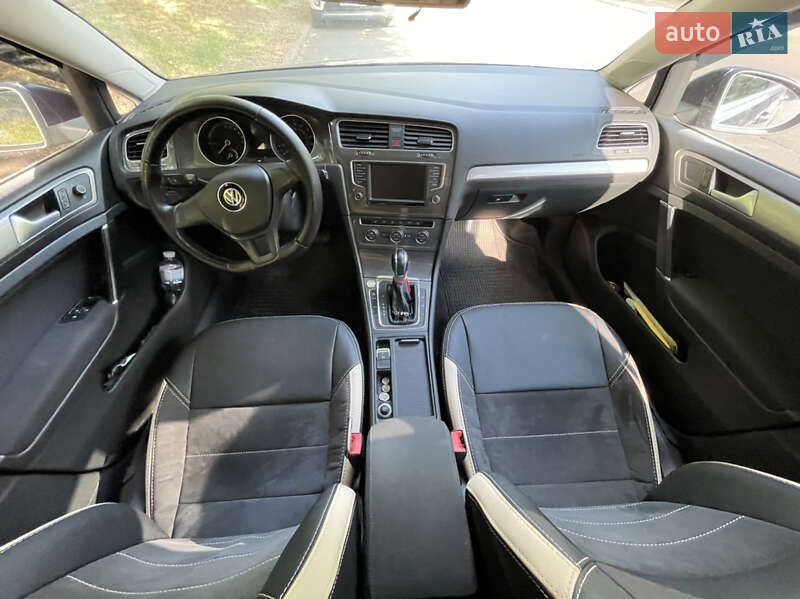 Хетчбек Volkswagen e-Golf 2016 в Одесі