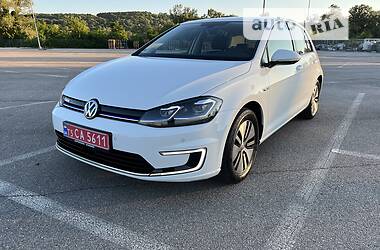 Хэтчбек Volkswagen e-Golf 2017 в Черновцах